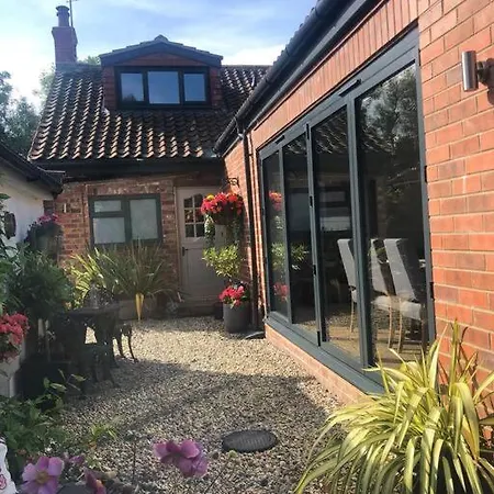 Hayfield Spacious Detached Luxury