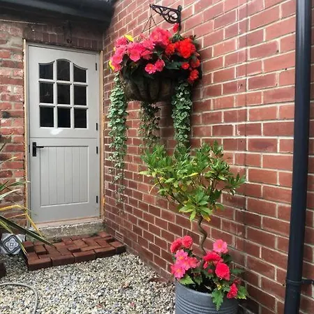 Hayfield Spacious Detached Luxury *